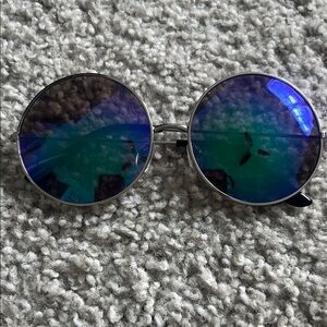 Round Mirrored Sunglasses - Blue-Green Lenses Hippie Glasses